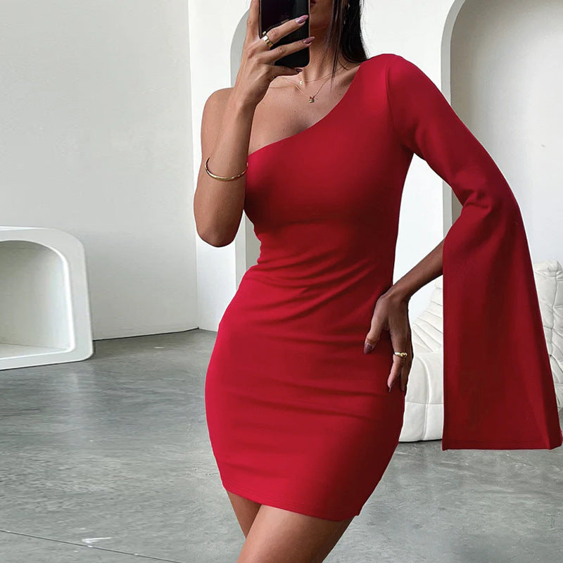 Women's Fashion Unilateral Split Sleeve Sloping Shoulder Dress